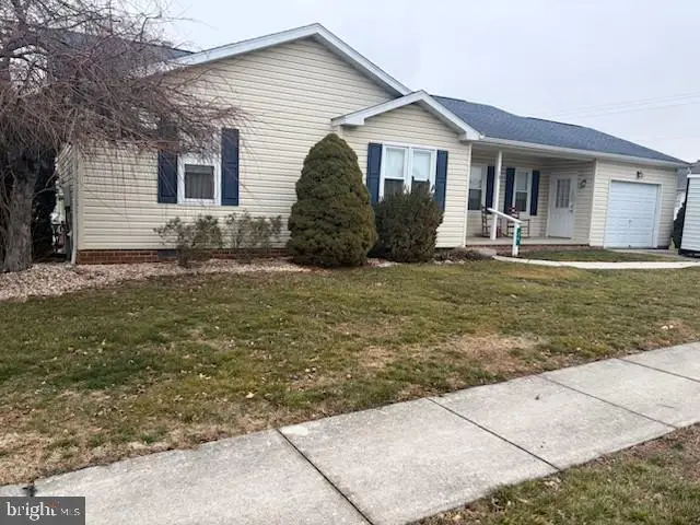 24 Ashfield Dr, Littlestown, PA 17340 - #1