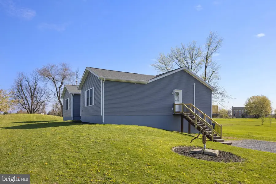 599 Hilltown Rd, Gettysburg, PA 17325 - #2