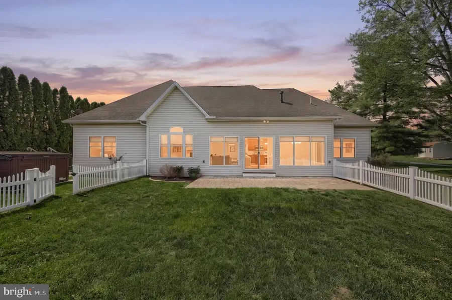 16 Hines Dr, East Berlin, PA 17316 - #2