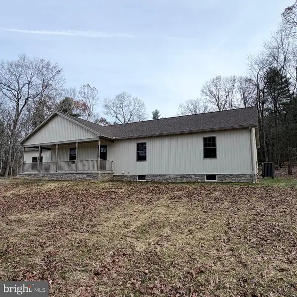 155 Buchanan Valley Rd, ORRTANNA, PA 17353