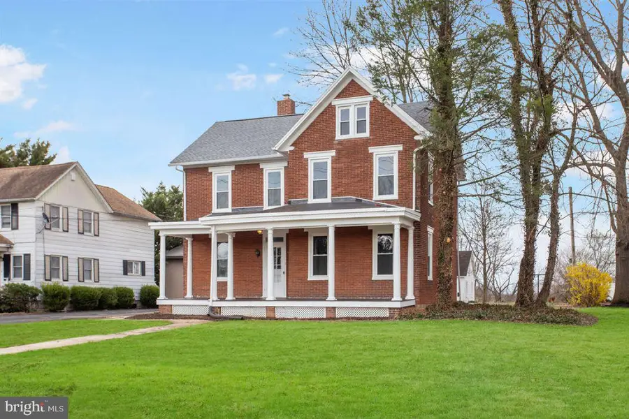 265 E York St, Biglerville, PA 17307 - #2