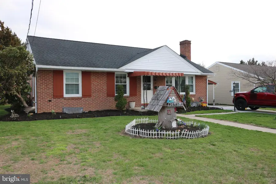 312 Diller Rd, Hanover, PA 17331 - #2