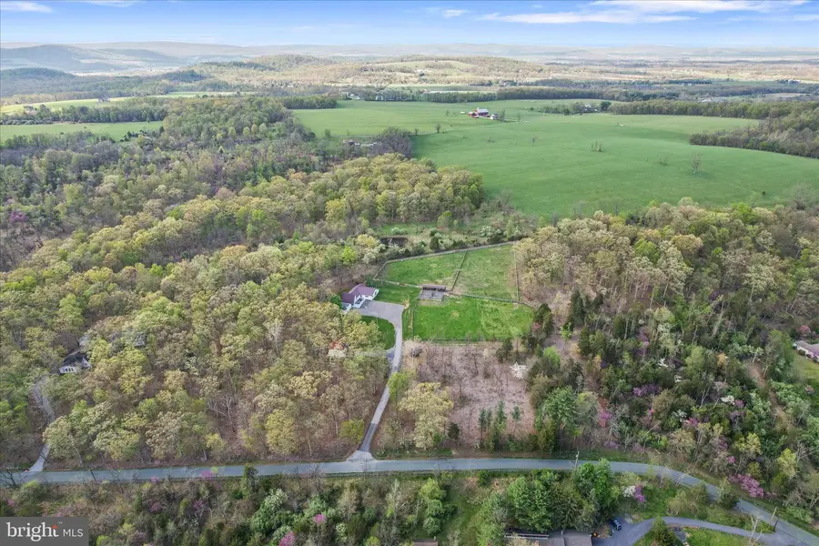 529 Mcglaughlin Rd, Gettysburg, PA 17325 - #2