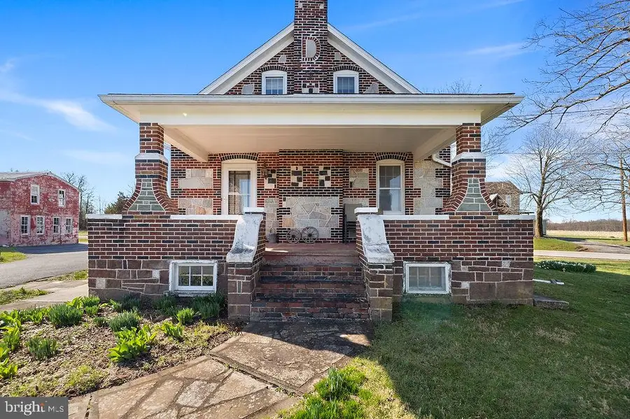 2085 Harney Rd, Littlestown, PA 17340 - #2