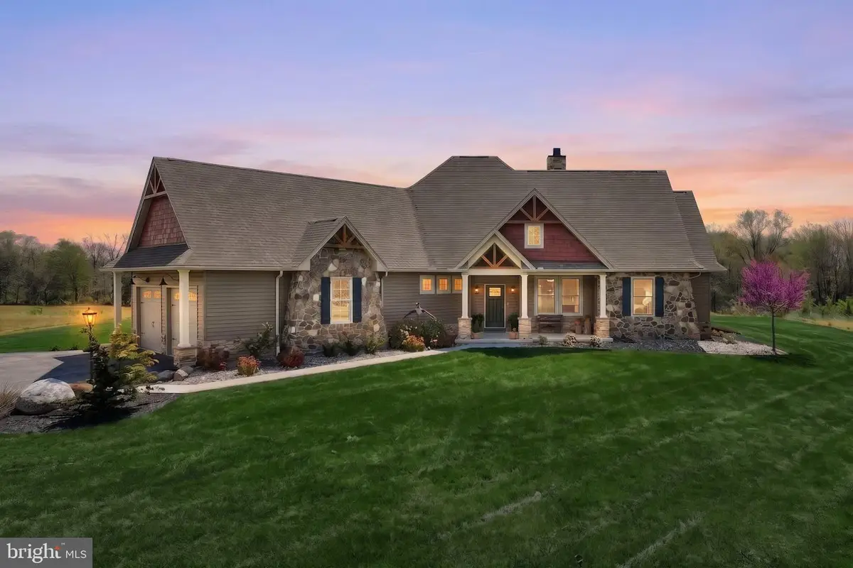 305 Gun Club Rd, New Oxford, PA 17350 - #1