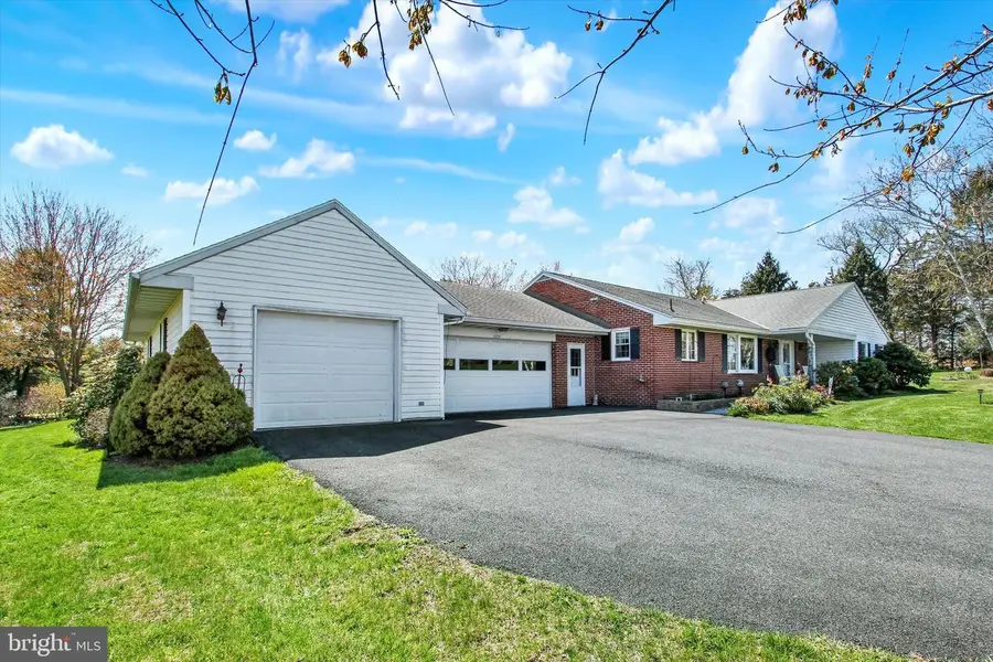 1725 Hanover Rd, Gettysburg, PA 17325 - #3