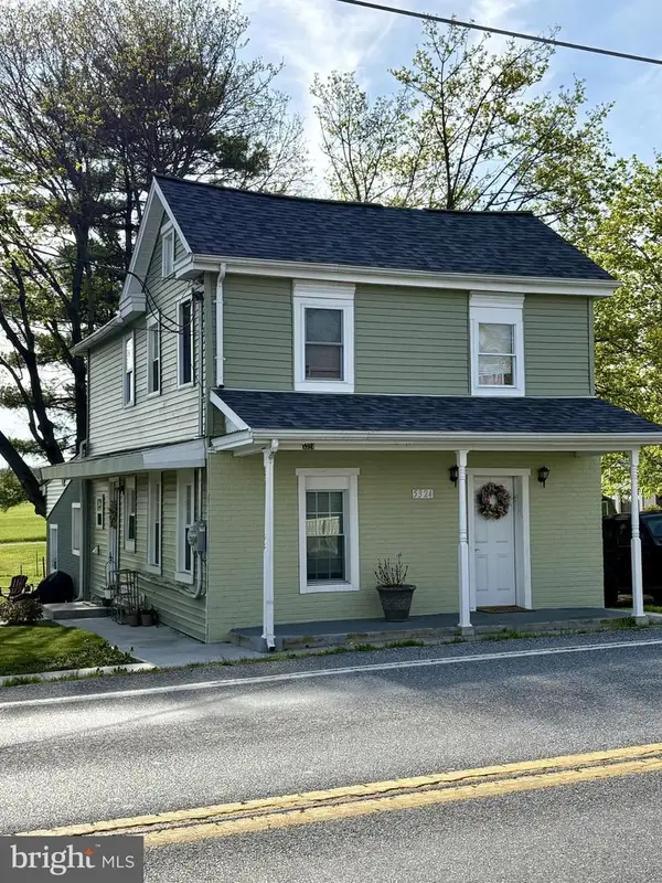 5324 Carlisle Pike, NEW OXFORD, PA 17350