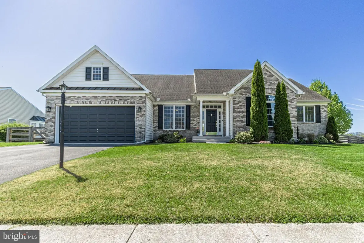 165 Lynx Dr, Hanover, PA 17331 - #1