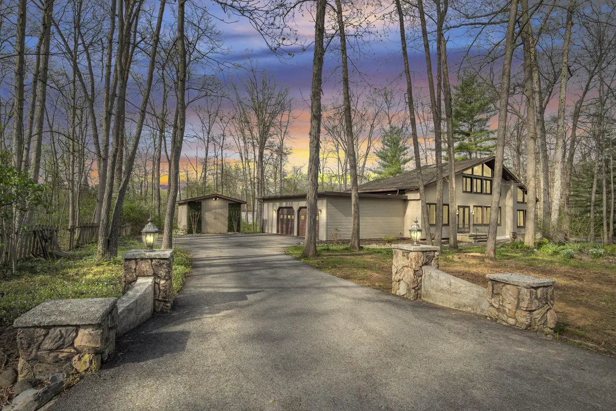 10 Lincoln Dr, East Berlin, PA 17316 - #1