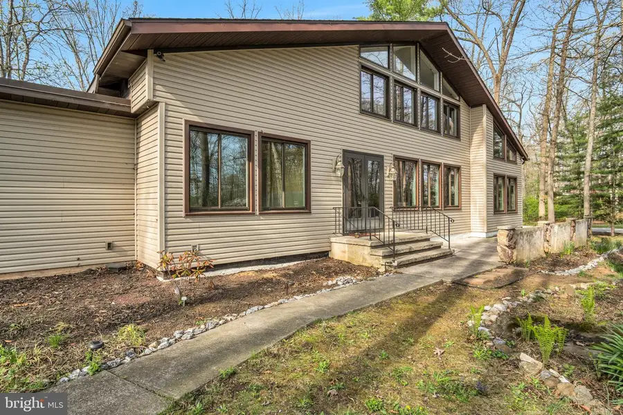 10 Lincoln Dr, East Berlin, PA 17316 - #3