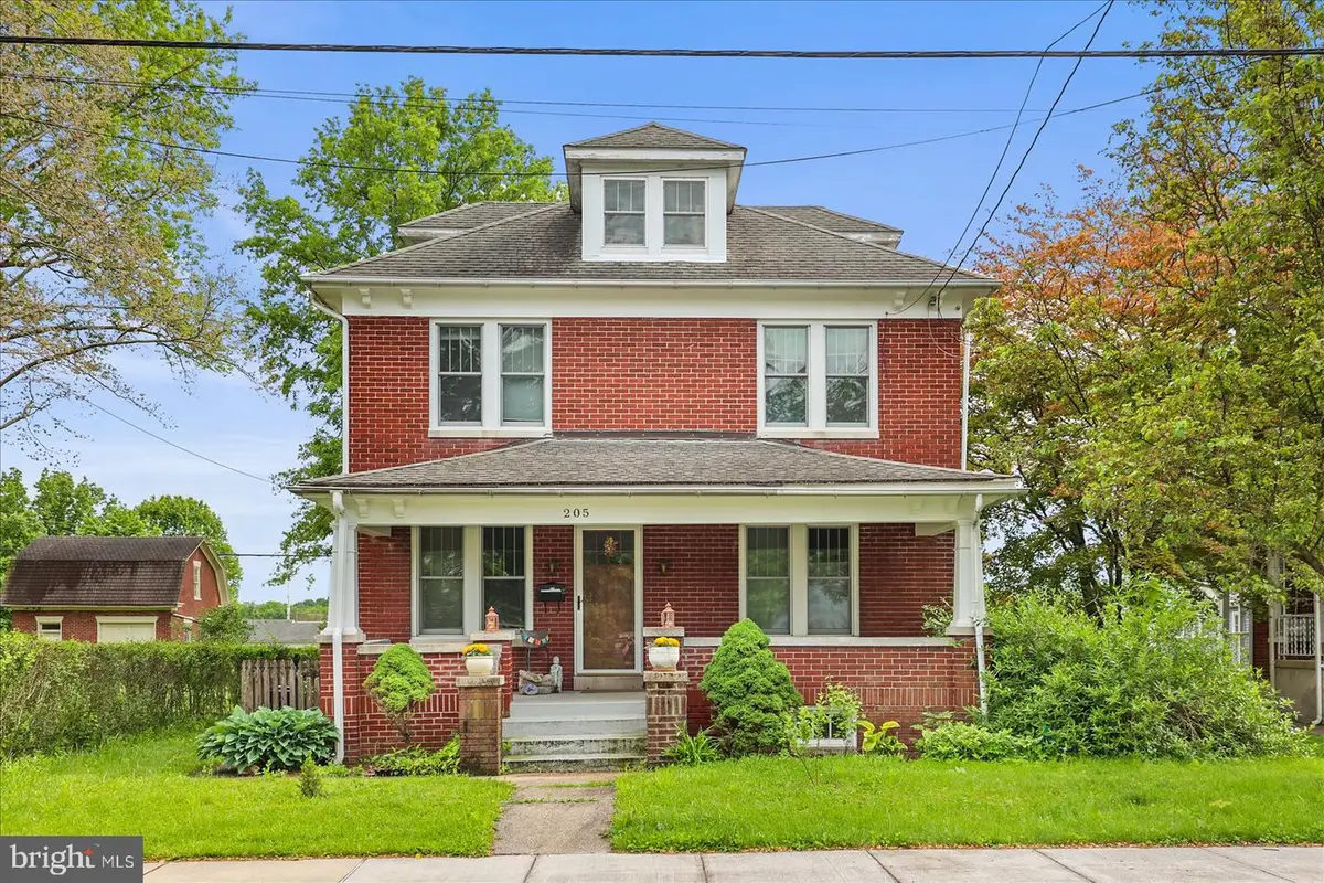 205 Hanover St, Gettysburg, PA 17325 - #1