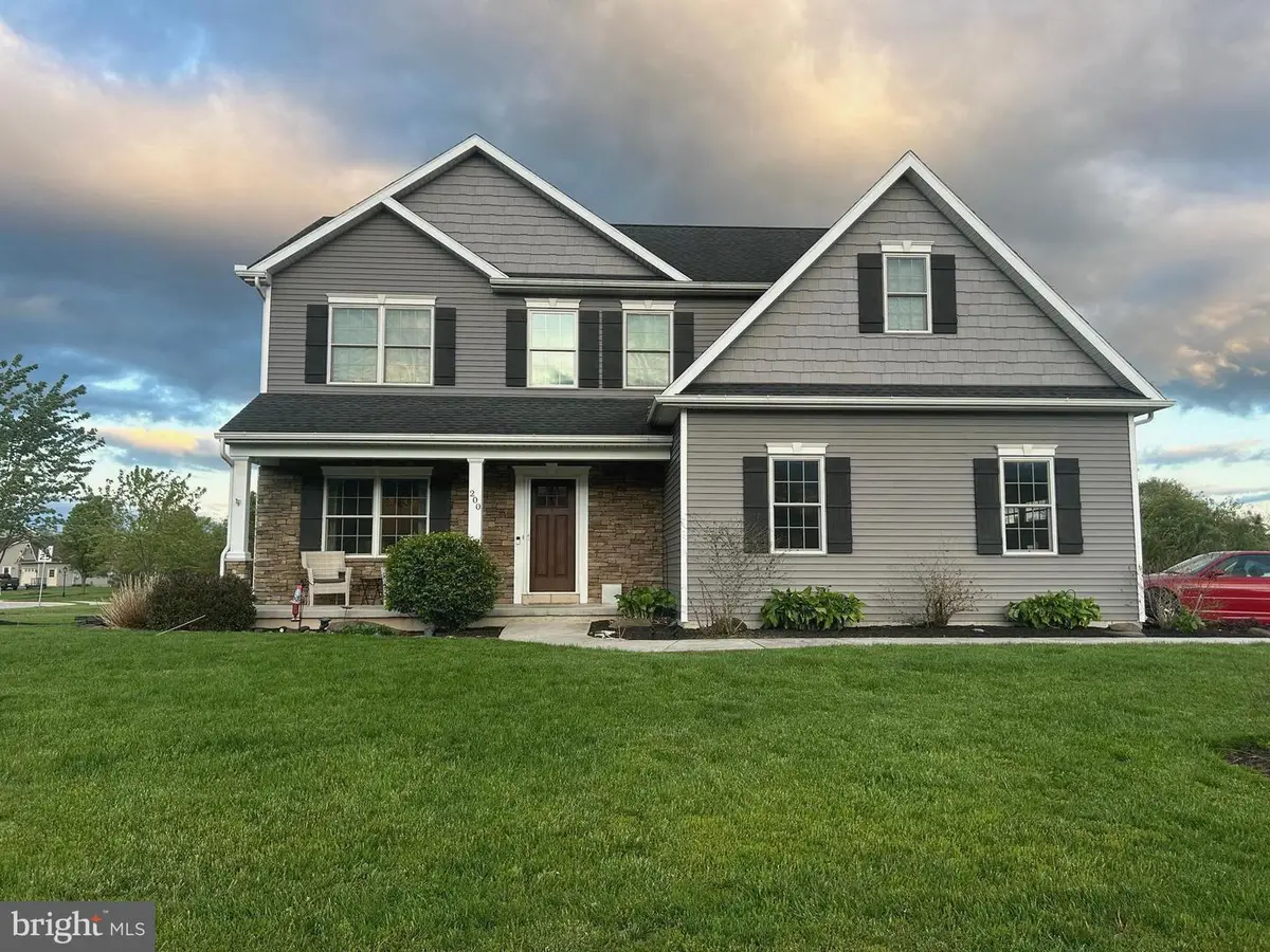200 Irish Dr, New Oxford, PA 17350 - #1