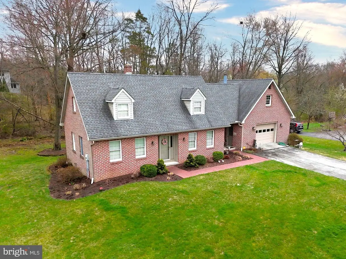 245 Montclair Rd, Gettysburg, PA 17325 - #1