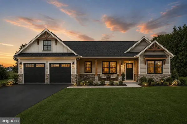 667 Brickyard Rd, NEW OXFORD, PA 17350