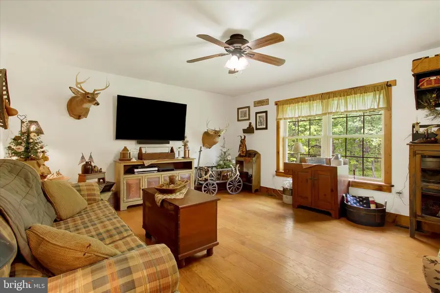 145 Roberts Rd, Littlestown, PA 17340 - #2