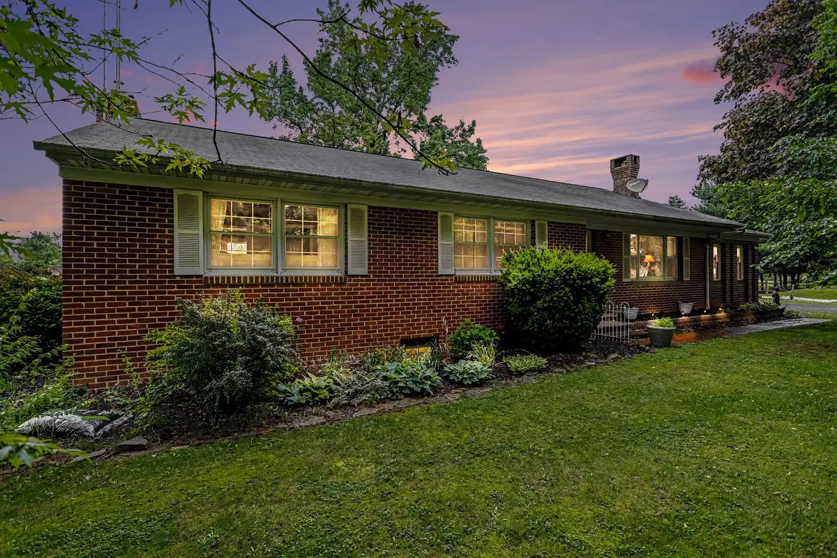 2226 Harney Rd, Littlestown, PA 17340 - #1