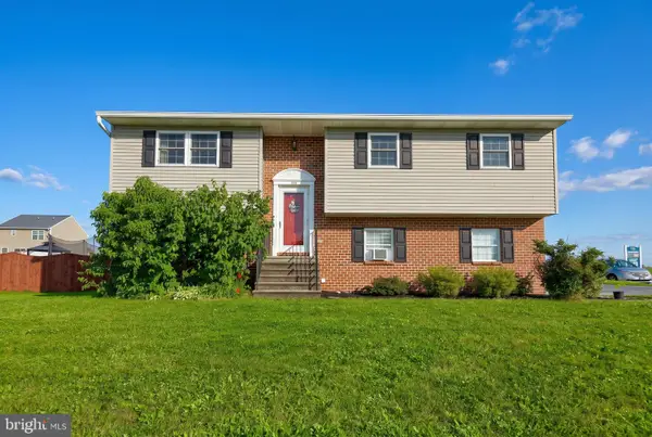 125 Legion Dr, BIGLERVILLE, PA 17307