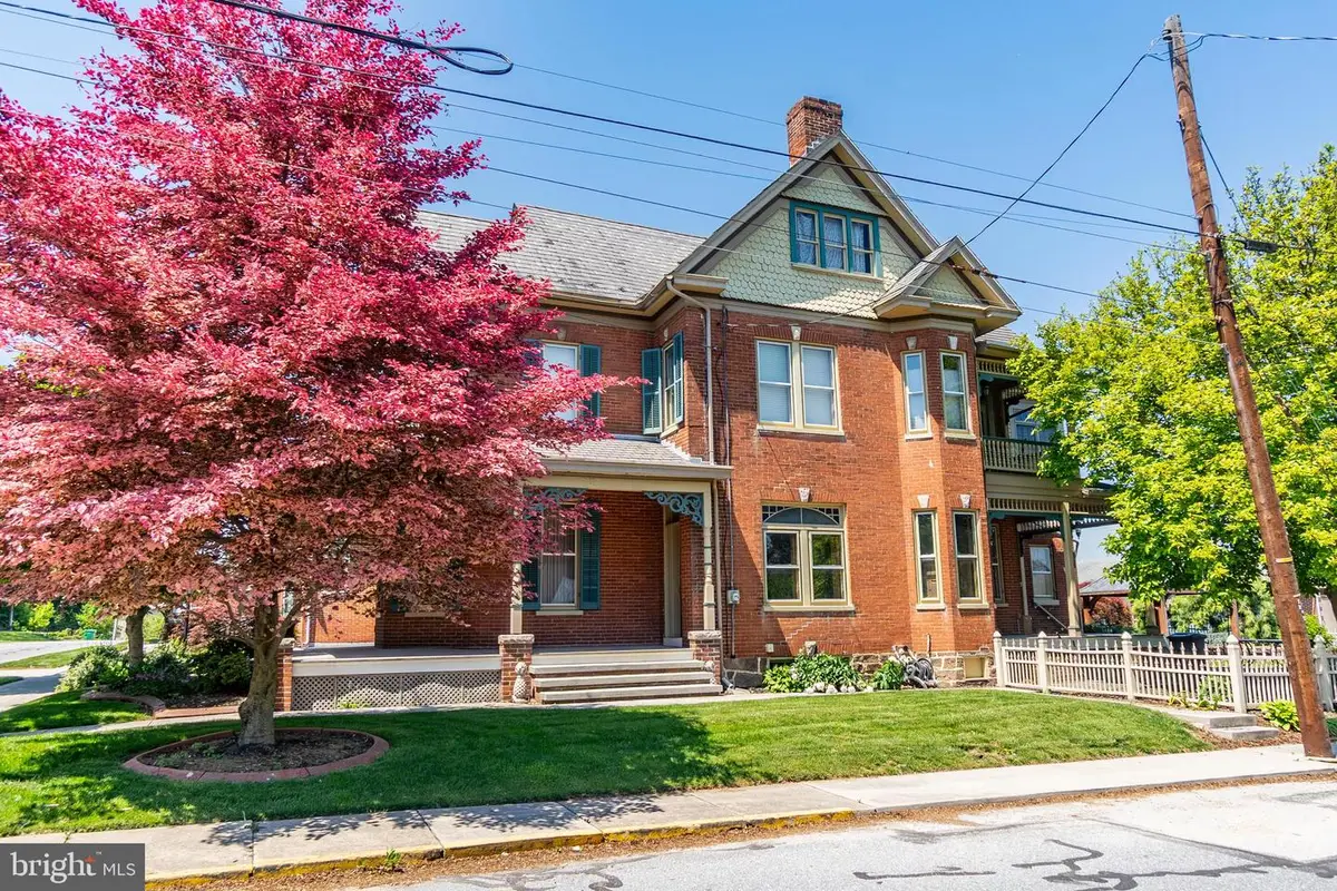 300 Lincoln Way W, New Oxford, PA 17350 - #1