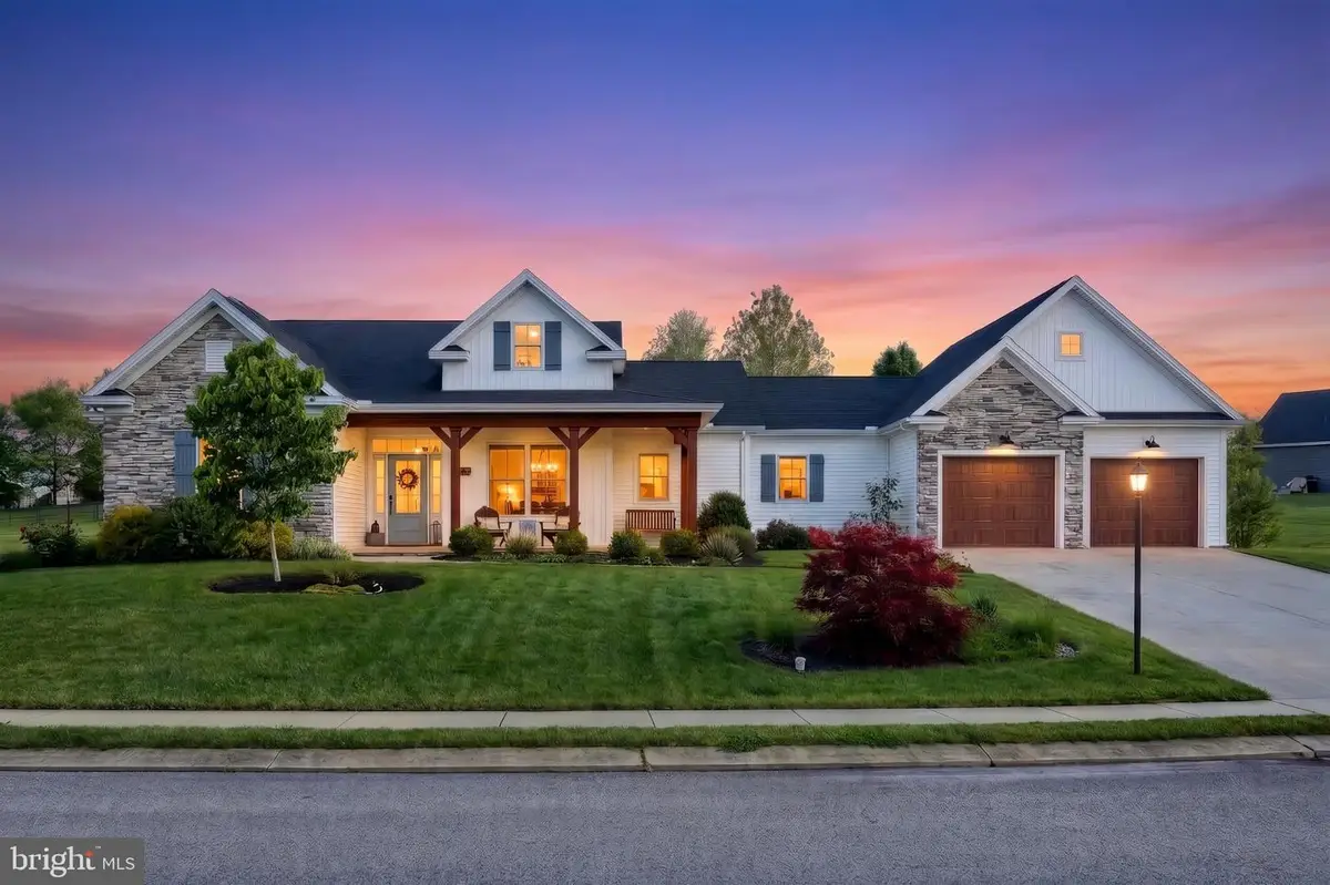 255 Onyx Rd, New Oxford, PA 17350 - #1