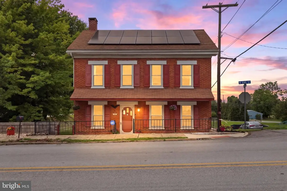 103 W King St, Abbottstown, PA 17301 - #1
