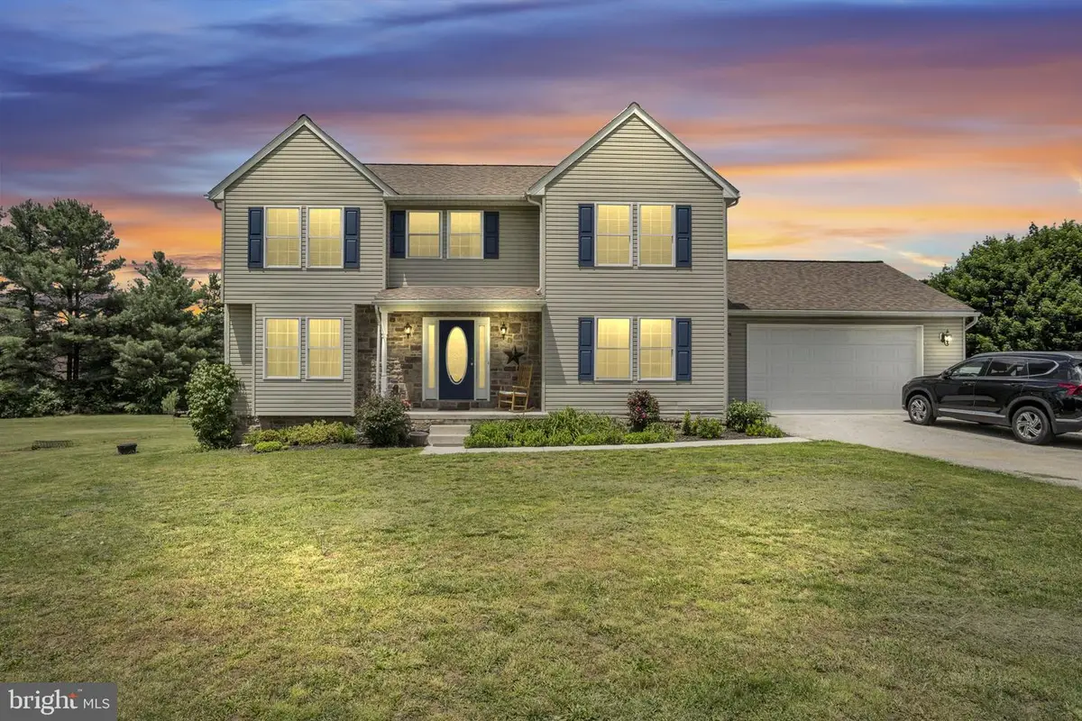 21 Wadsworth Dr, East Berlin, PA 17316 - #1
