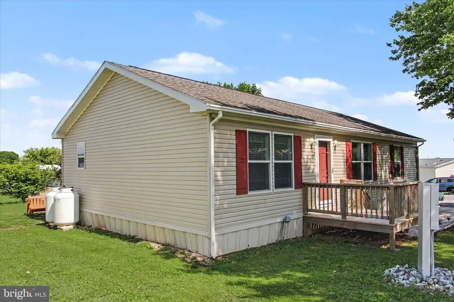 46 Elizabeth Ln, New Oxford, PA 17350 - #2