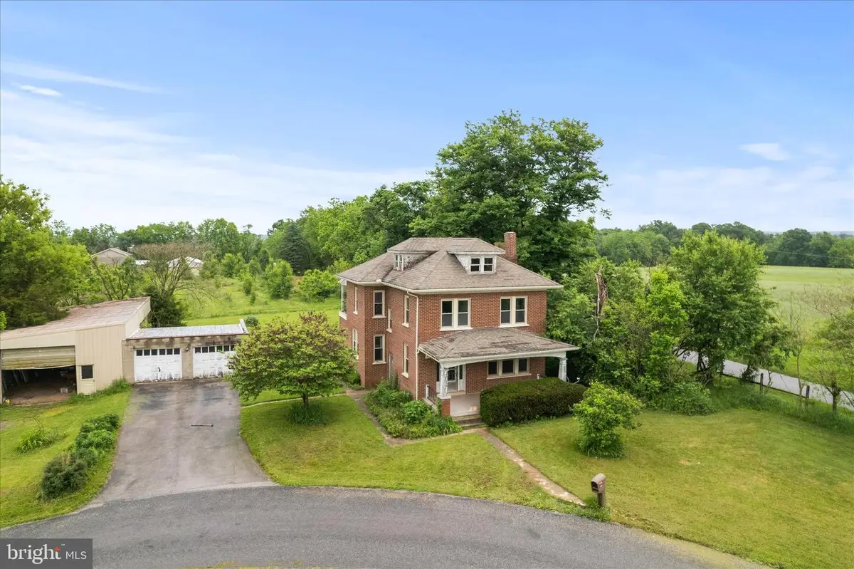 355 Winding Ln, East Berlin, PA 17316 - #1