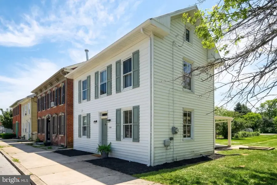 538-540 W King St, East Berlin, PA 17316 - #3