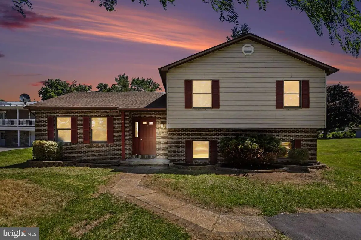 16 Wadsworth Dr, East Berlin, PA 17316 - #1