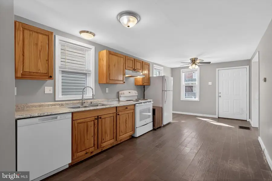25 Main St, McSherrystown, PA 17344 - #3