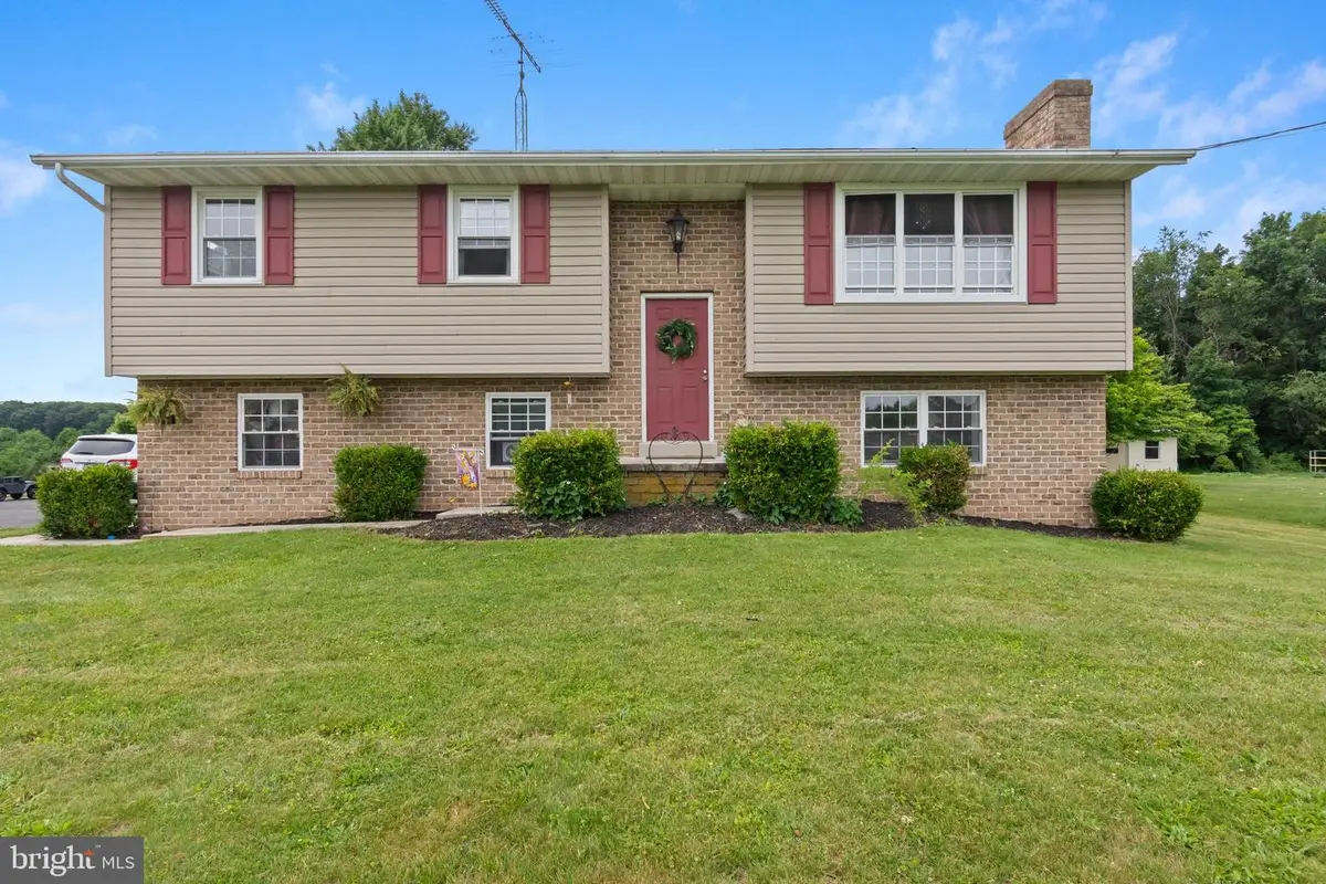 185 Pine Grove Rd, Hanover, PA 17331 - #1