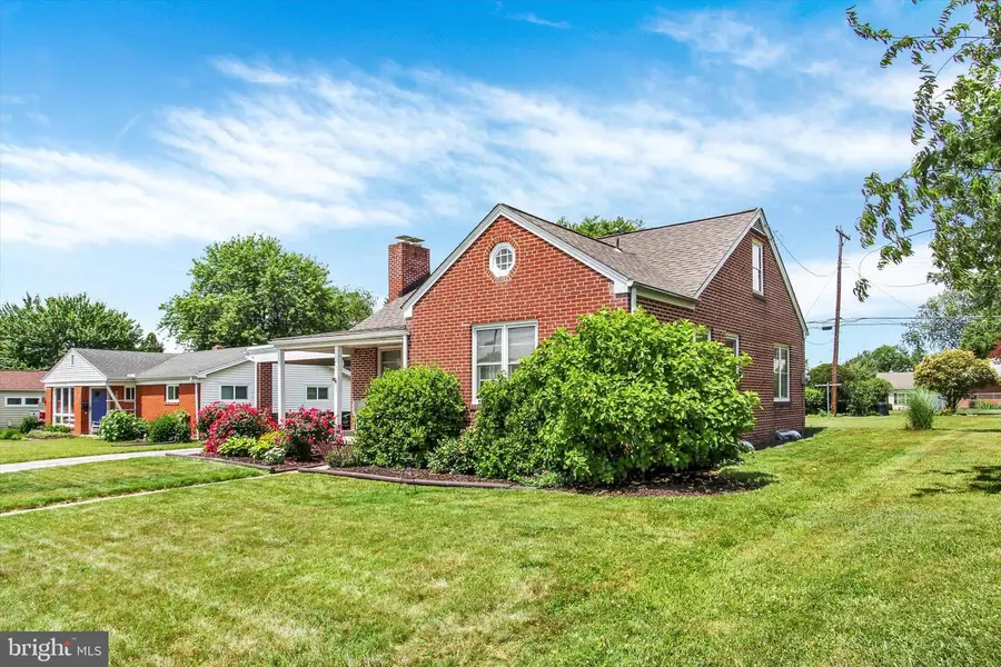 831 Johns Ave, Gettysburg, PA 17325 - #3