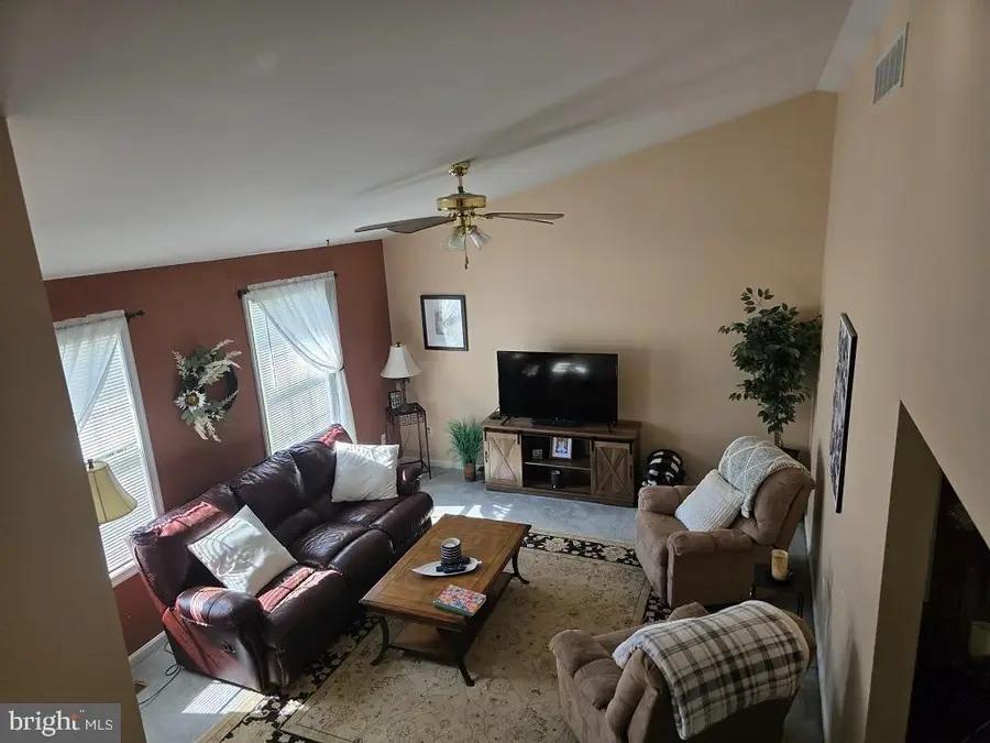 571 Hooker Dr, Gettysburg, PA 17325 - #2