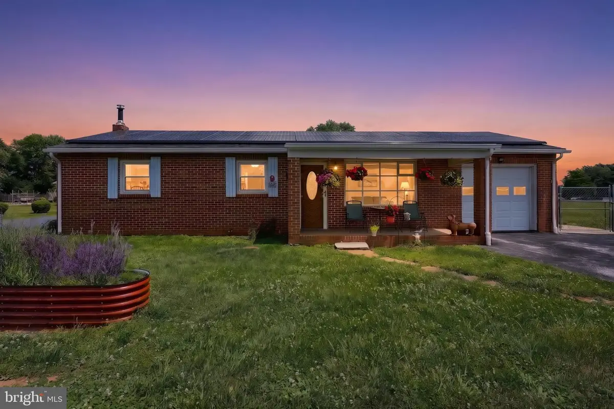 7 Elm Ave, Gettysburg, PA 17325 - #1