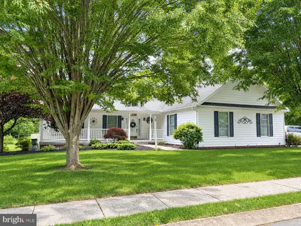 46 Clover Dr, LITTLESTOWN, PA 17340