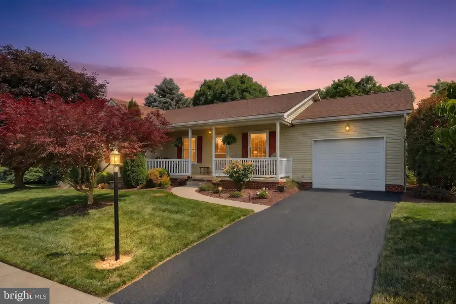 25 Fieldcrest Dr, Littlestown, PA 17340 - #2