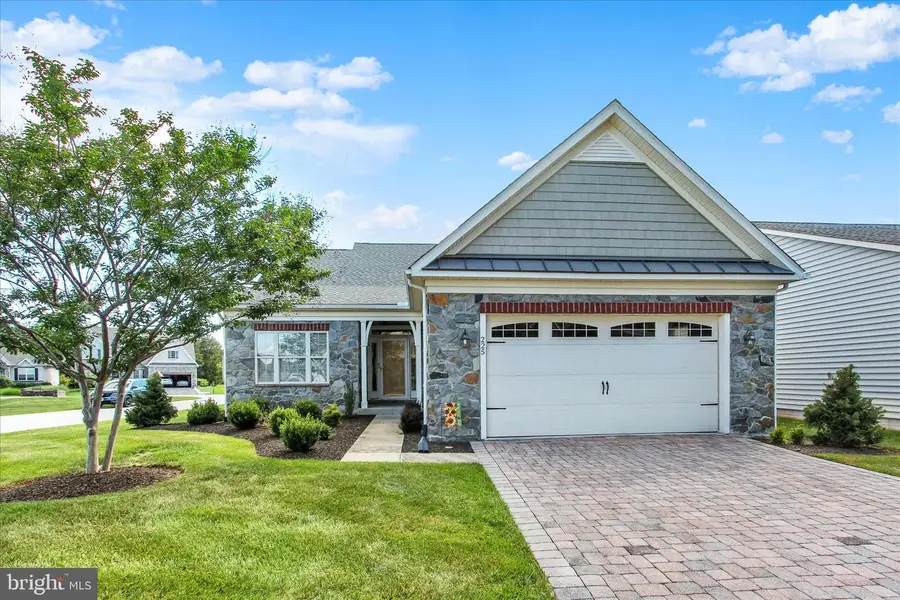 225 Savannah Dr, Gettysburg, PA 17325 - #2