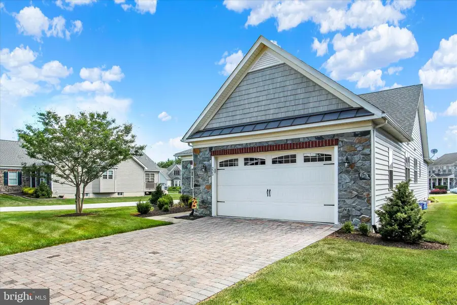 225 Savannah Dr, Gettysburg, PA 17325 - #3