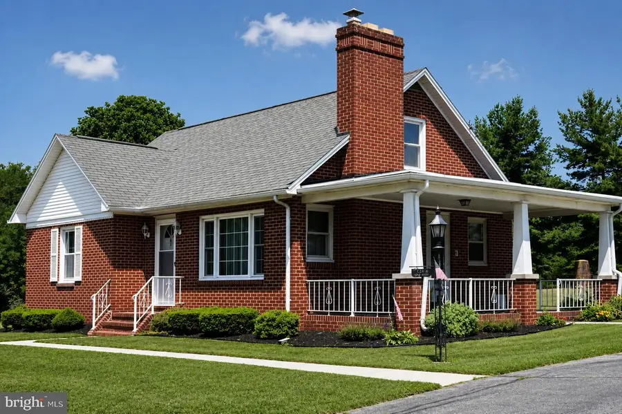 62 W Hanover St, Gettysburg, PA 17325 - #3
