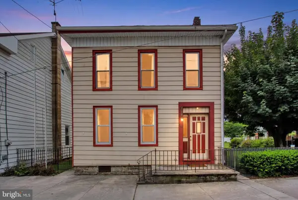 526 W King St, EAST BERLIN, PA 17316