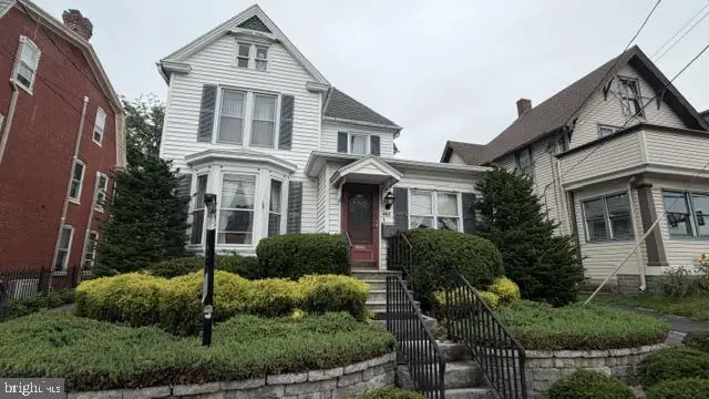 460 Baltimore St, Gettysburg, PA 17325 - #1