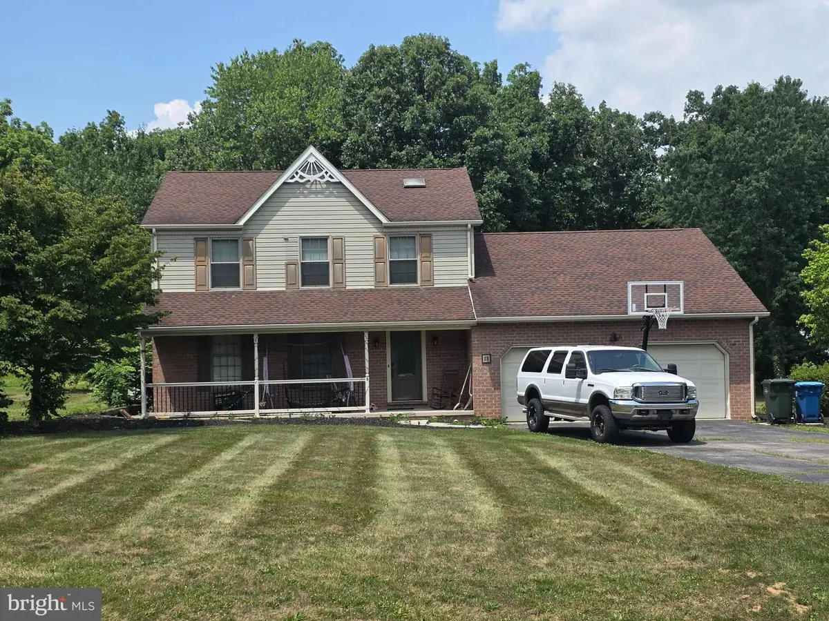 11 Longstreet Dr, East Berlin, PA 17316 - #1