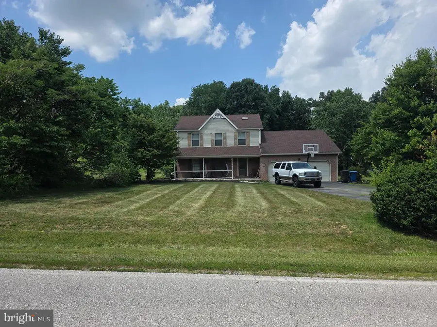 11 Longstreet Dr, East Berlin, PA 17316 - #3
