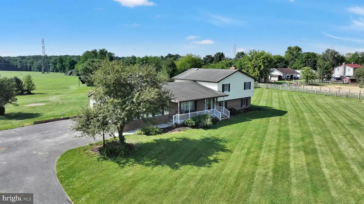 1285 Hunterstown Hampton Rd, New Oxford, PA 17350 - #1