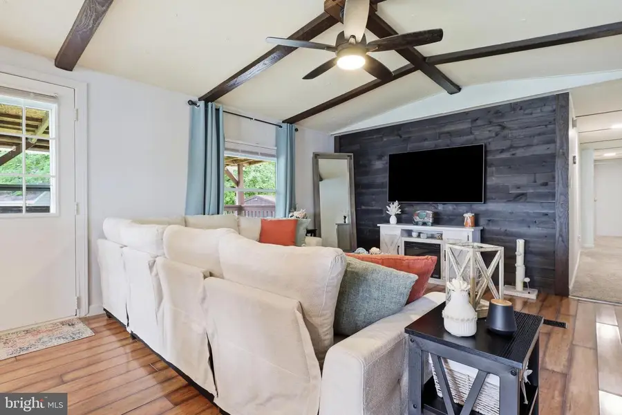 157 Linda Dr, New Oxford, PA 17350 - #3