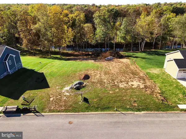 212 Onyx Rd, NEW OXFORD, PA 17350