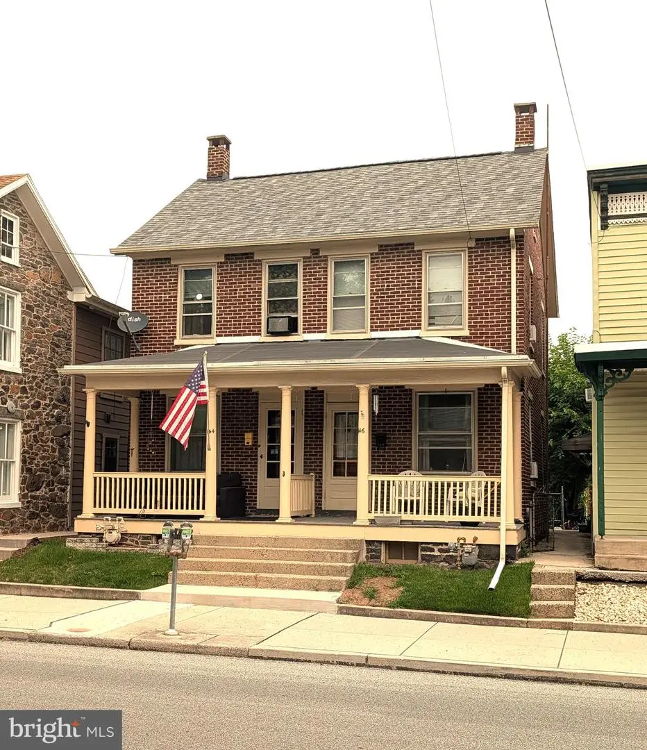 144 E Middle St, Gettysburg, PA 17325 - #1
