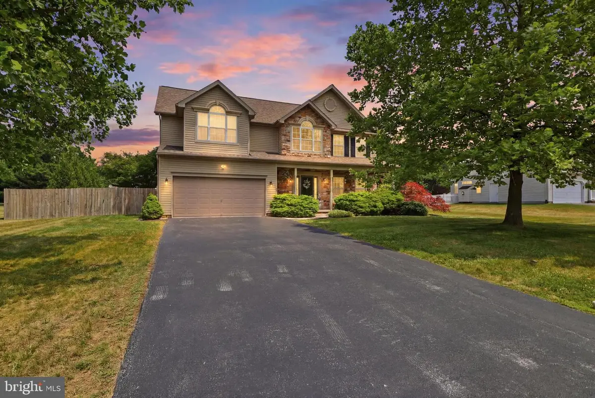 235 N Allwood Dr, Hanover, PA 17331 - #1