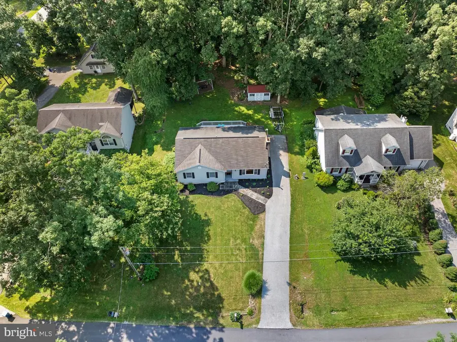 16 Halleck Dr, East Berlin, PA 17316 - #3