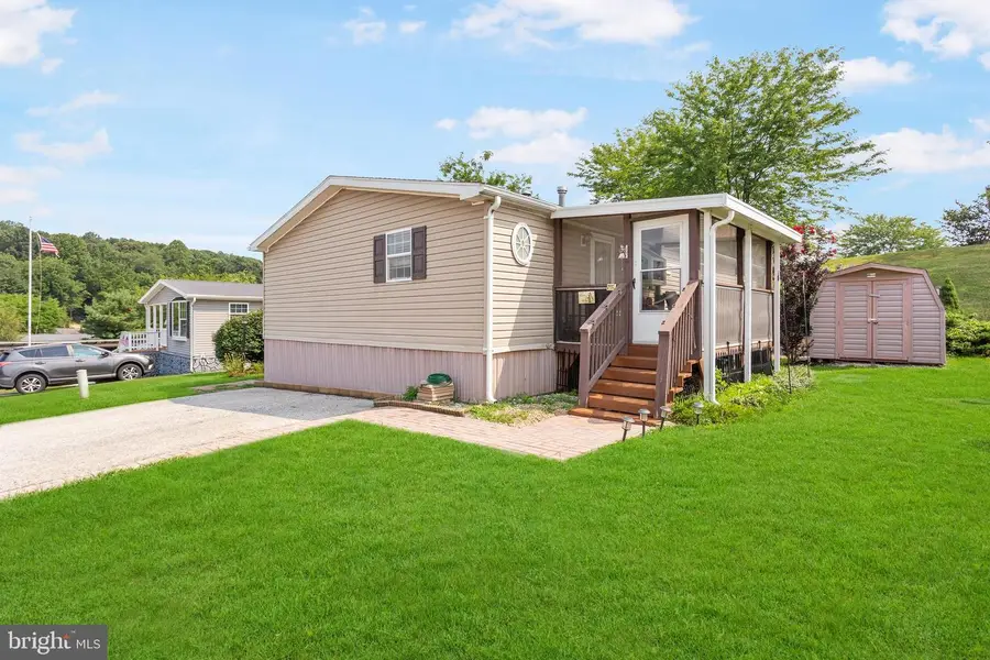 60 Broadwing Dr, Hanover, PA 17331 - #3